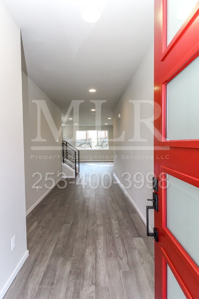 Building Photo - 10325 SE 270th St