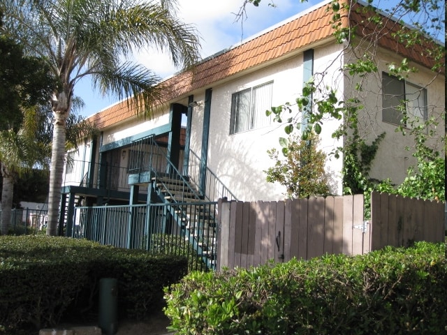 Building Photo - Camino Pointe Apartments