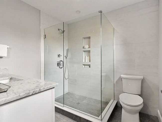 Foto del edificio - 15 Hadley Pl