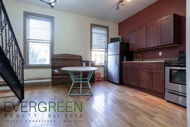 Foto del edificio - 946 Bedford Ave