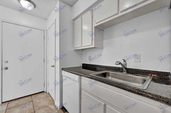 Foto del edificio - Updated Price!! Cute 2/2 Condo in Dallas!