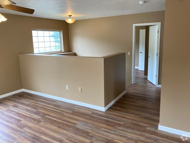 Building Photo - 1293 Redpine Way