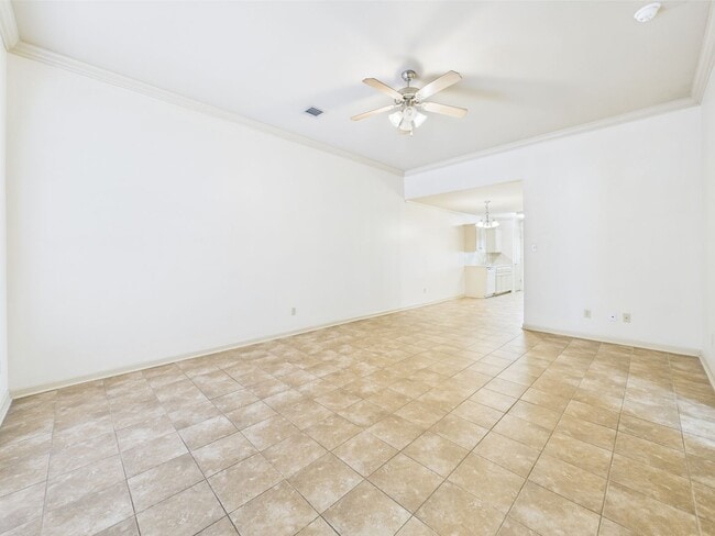 Building Photo - 109 Country Ln