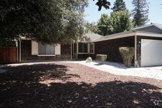 Building Photo - 838 Hollenbeck Ave