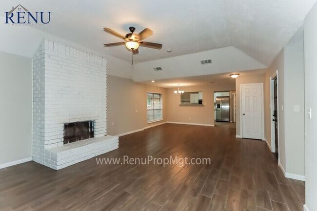 Building Photo - 12615 Amado Dr
