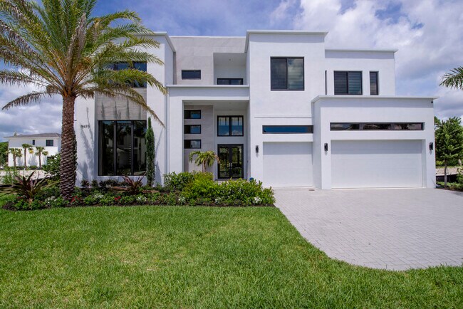 Building Photo - 18473 Symphony Ct