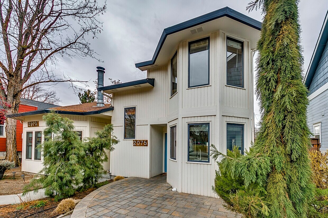 Foto principal - 2075 N 13th St
