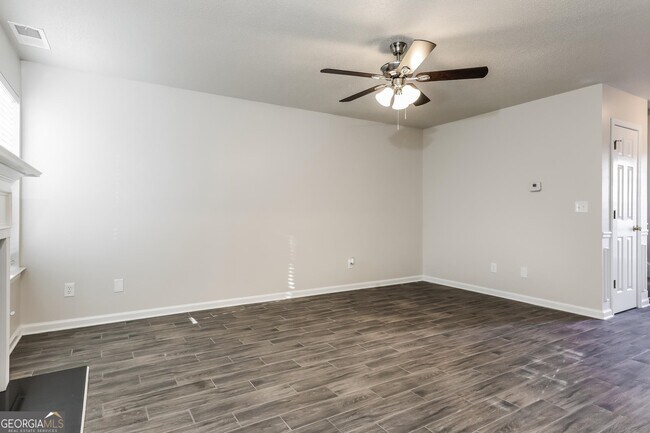 Building Photo - 5755 Blacktop Ct