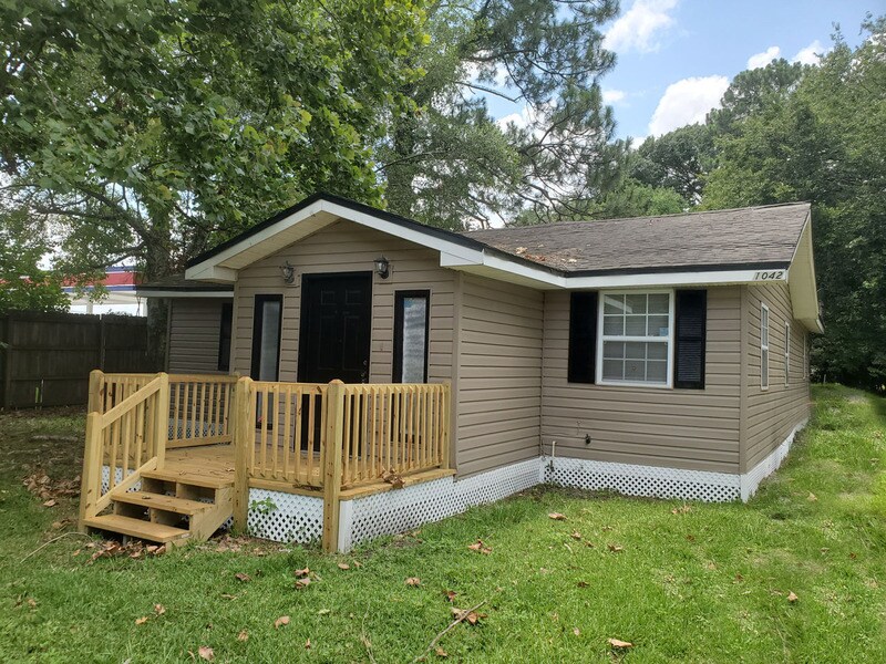 Primary Photo - 1042 Leeda Dr