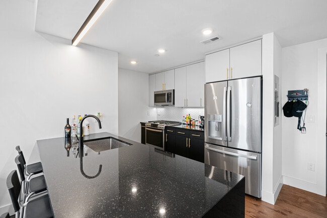 Building Photo - 1501 N 31st St