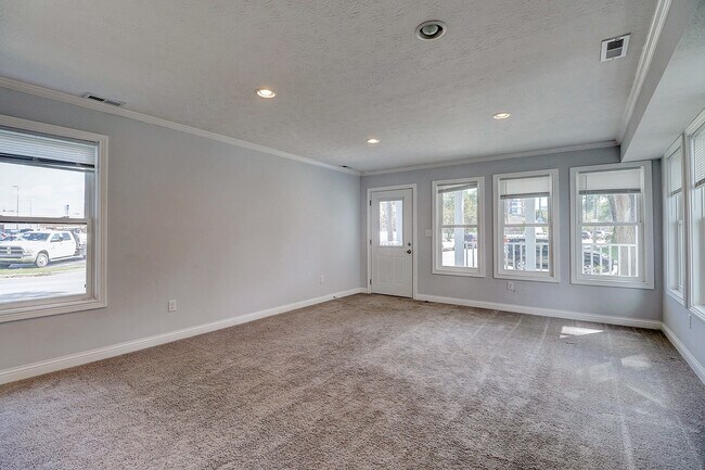 Sala de estar - 952 N California St