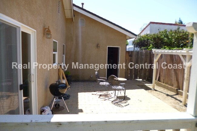 Building Photo - AVAILABLE JULY - 3 Bedroom SLO Home, Close...