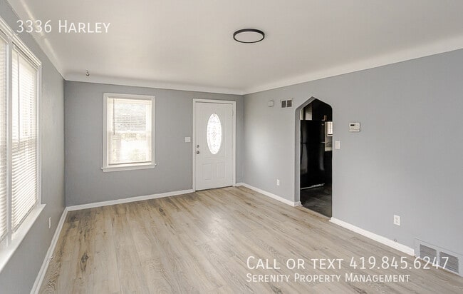 Building Photo - 3336 Harley-