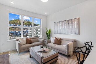 Building Photo - Thera