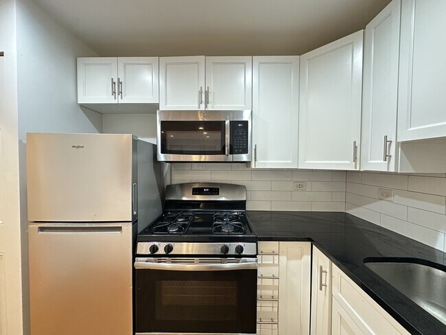 Foto del edificio - 6954 N Sheridan Rd