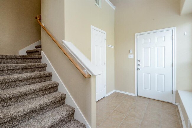 Foto del edificio - 3103 Atherton Canyon Ln