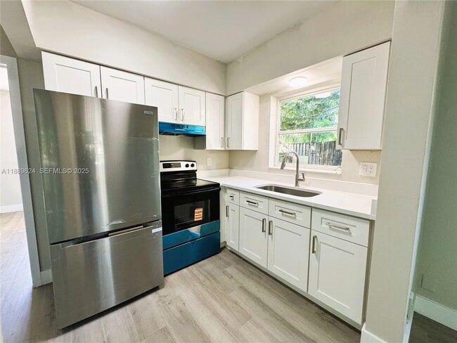 Foto del edificio - 4317 NE 21st Ave