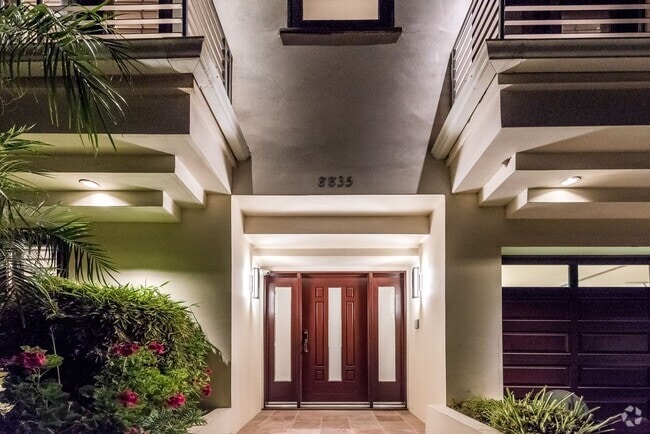 Building Photo - 8835 Evanview Dr