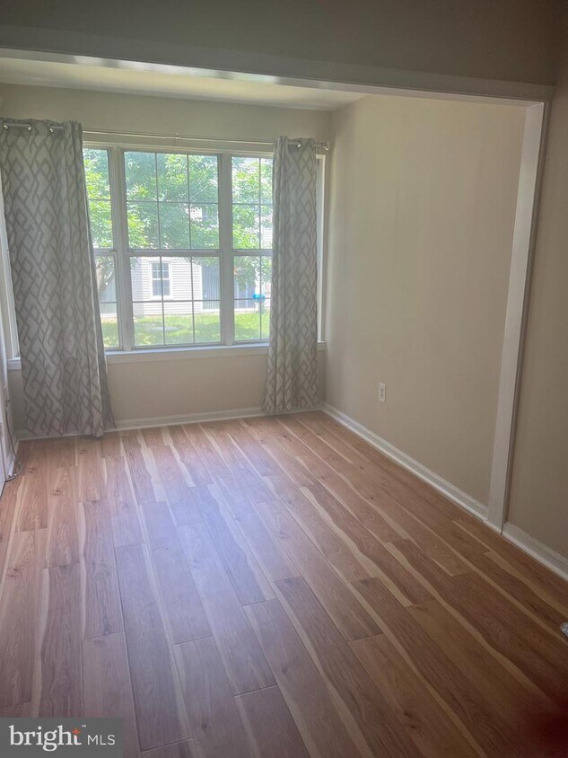14 Normandy Square Ct Unit 3BC, Aspen Hill, MD 20906 Room for Rent in