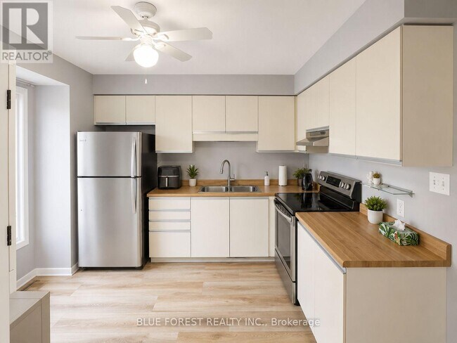 Building Photo - 757 Wharncliffe Rd S