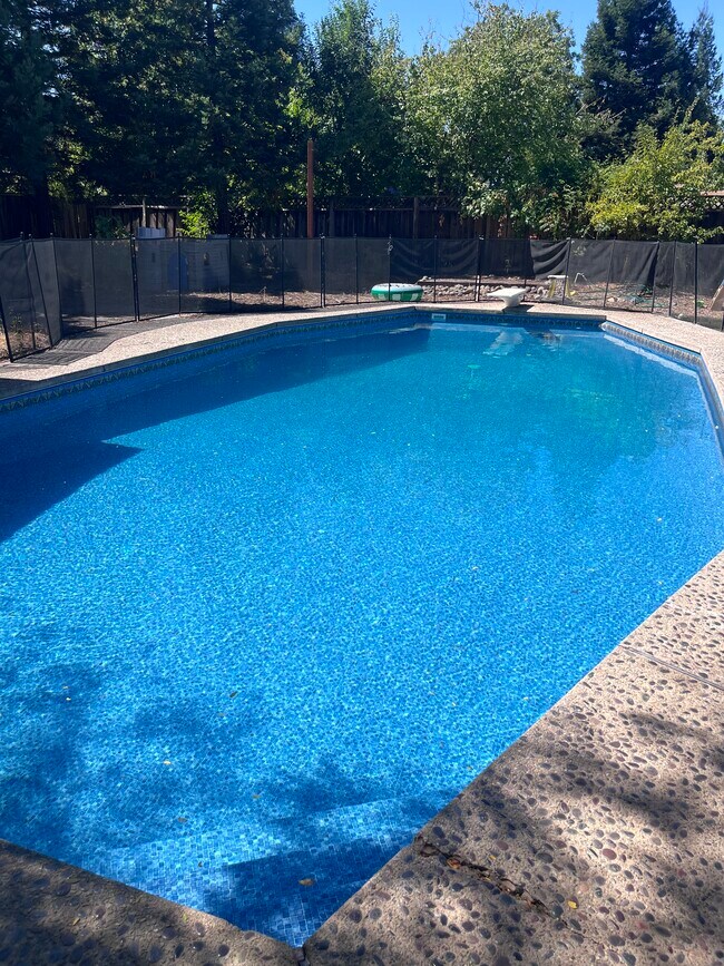 Foto del edificio - 3870 Greenway Dr