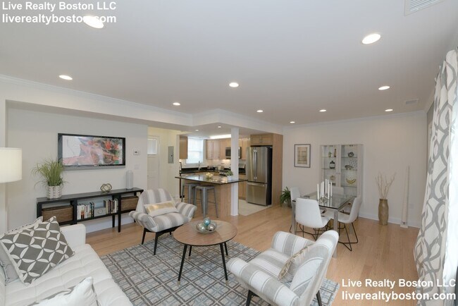 Foto del edificio - 136 Sherman Rd