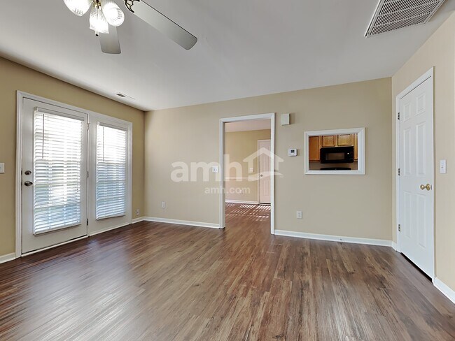 Foto del edificio - 2661 Wynbrook Drive