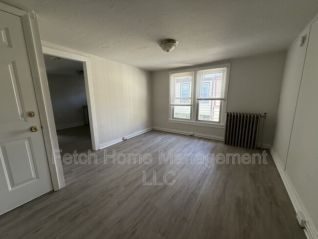 Building Photo - 243 S 10th St
