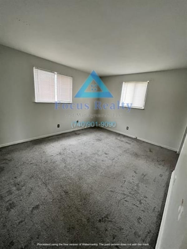 Building Photo - 164 E Walnut St