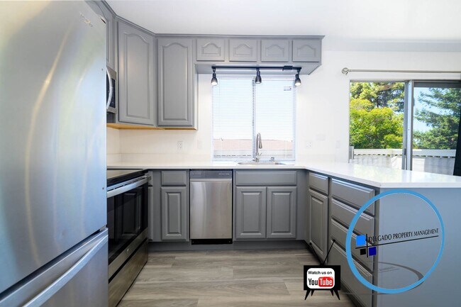 Foto del edificio - Benicia remodeled townhouse