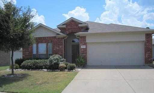 Foto principal - 7440 Sunray Dr