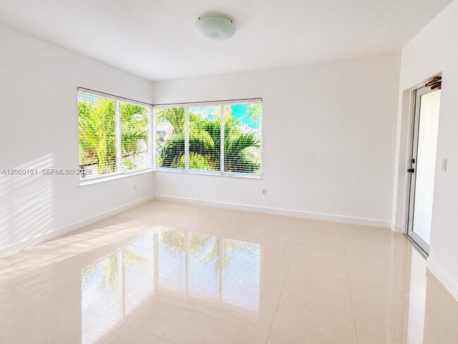 Foto del edificio - 1025 94th St