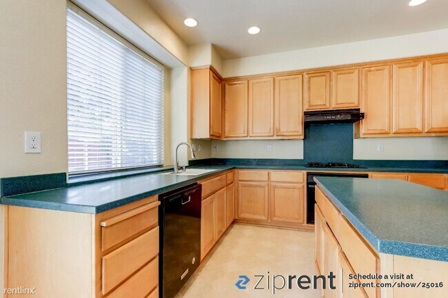 Building Photo - 4 br, 3 bath House - 32417 Pacific Grove W...