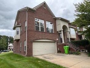 Building Photo - 71 Grandview Cir