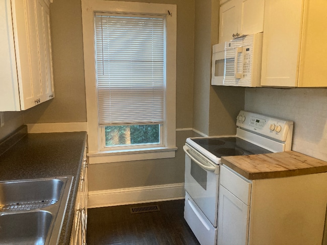 Foto del edificio - 4316 Fort Ave