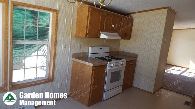 Unit 12 - available - 190 Gahbauer Rd