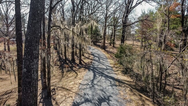 Foto del edificio - 1310 Jimmy Williams Rd