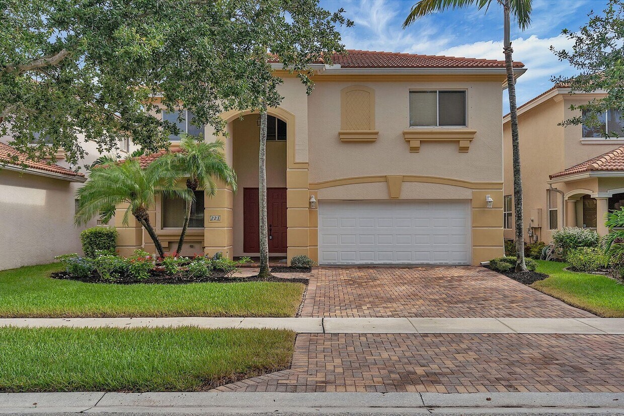 Foto principal - 223 Gazetta Way