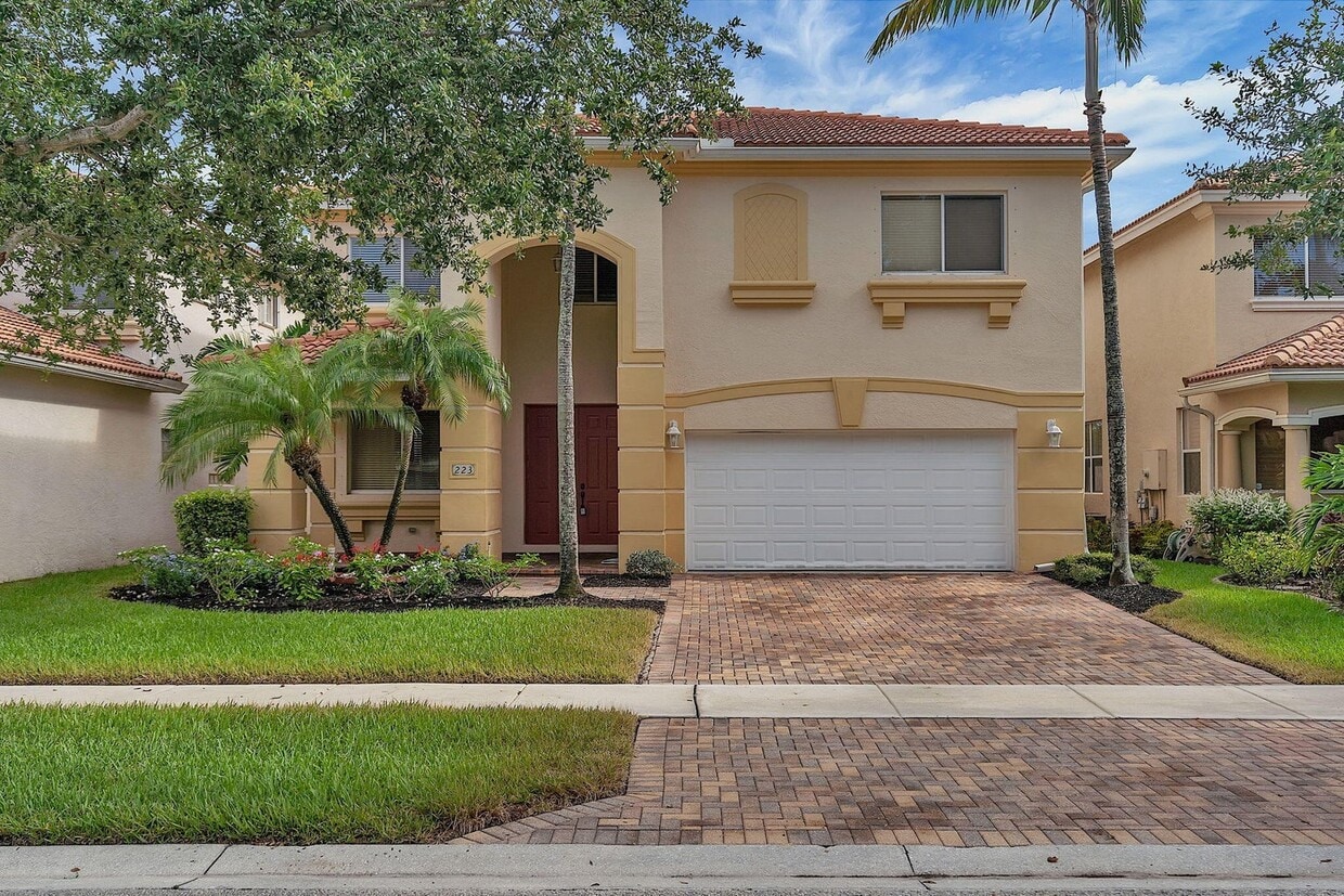 Primary Photo - 223 Gazetta Way