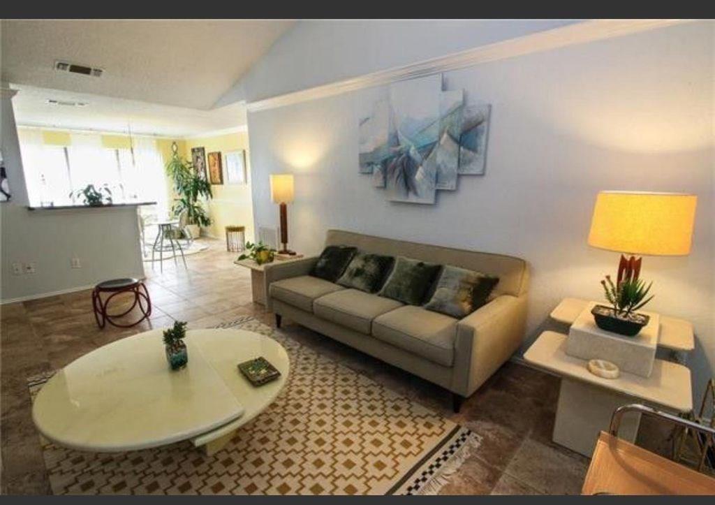 Foto del edificio - 808 Blessing Creek Dr