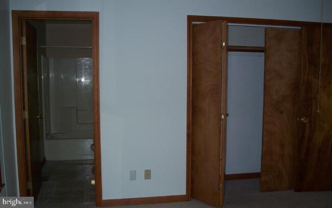 Building Photo - 12456 Hisperia Rd