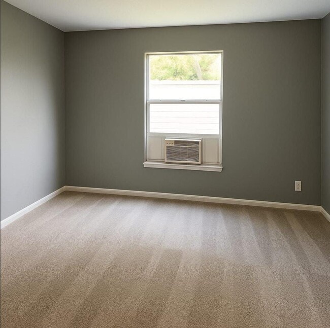 Foto del edificio - 4134 Woodside Ave