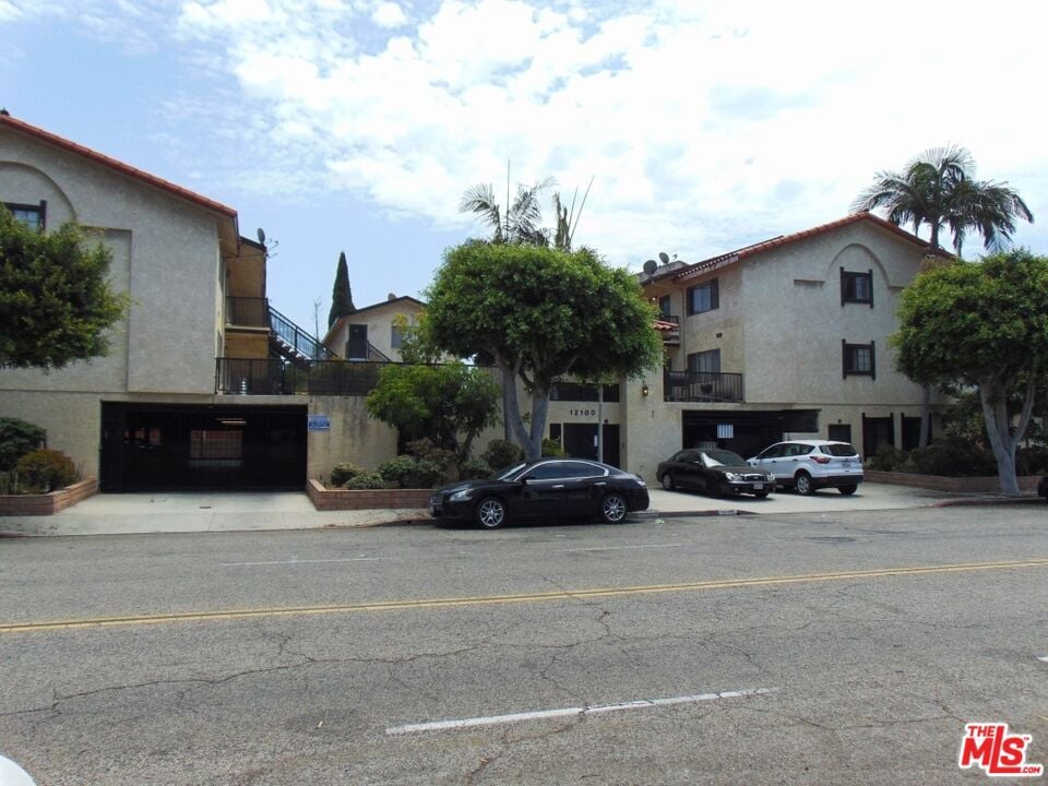 12100 Birch Ave Unit 3, Hawthorne, CA 90250 Room for Rent in