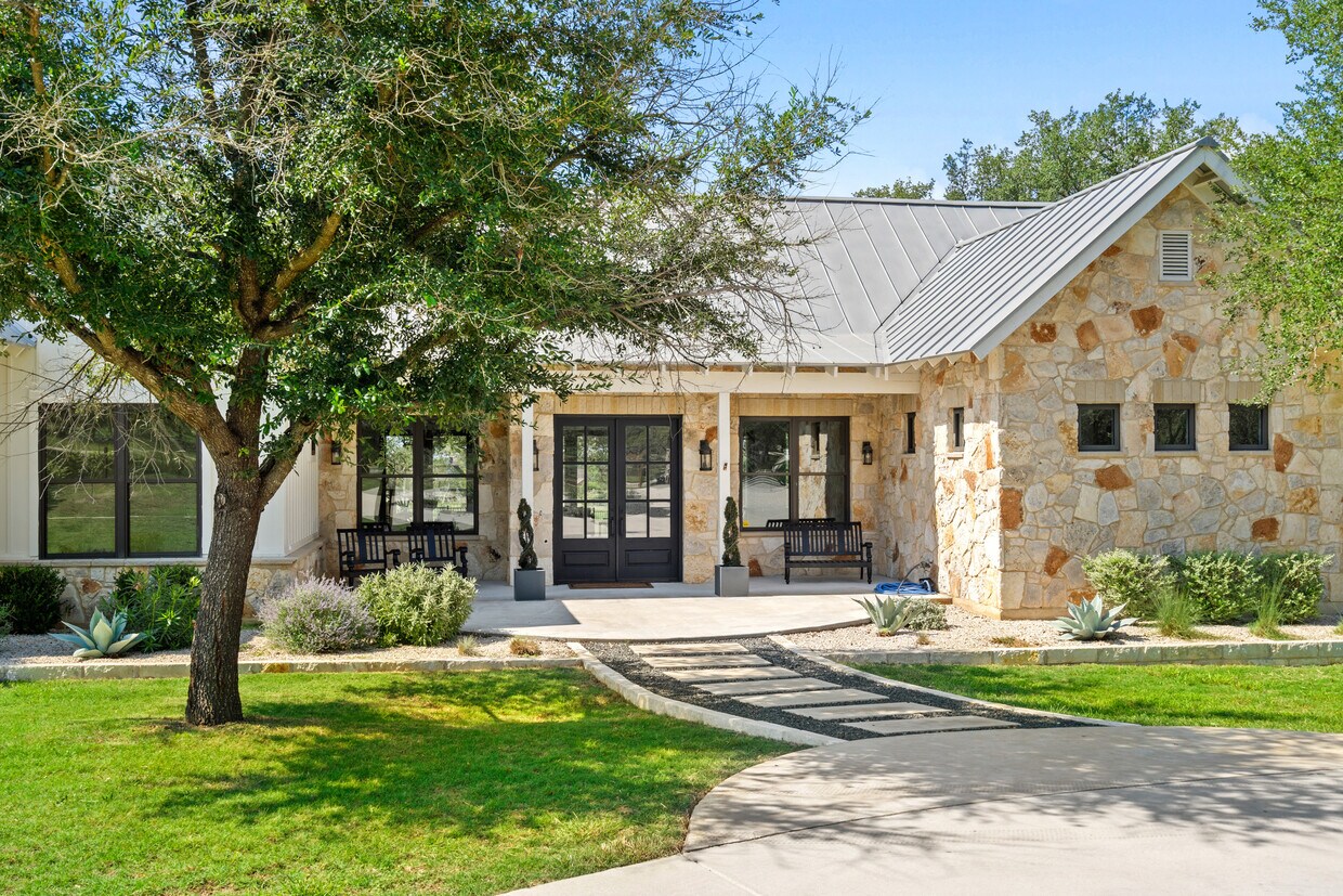 Primary Photo - 580 Spanish Oak Trail