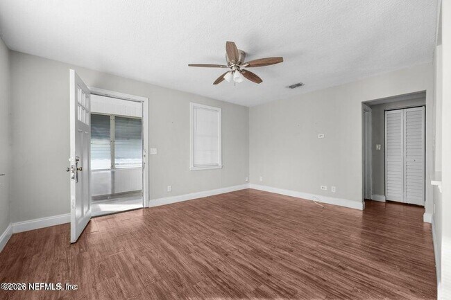 Foto del edificio - 2981 Ernest St