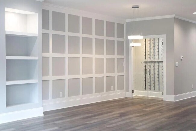 Main Level - Dining Room - 166 Vanira Ave SE