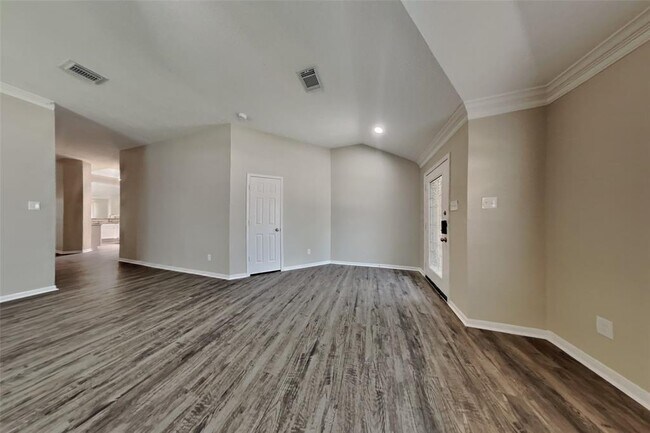 Foto del edificio - 20423 Drakewood Dr
