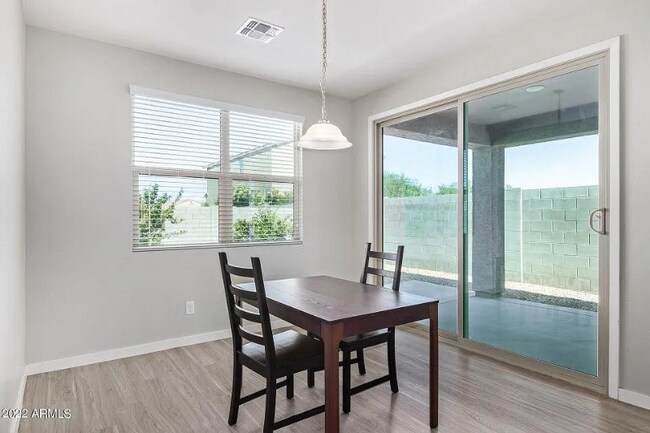 Foto del edificio - 7242 E Teal Way