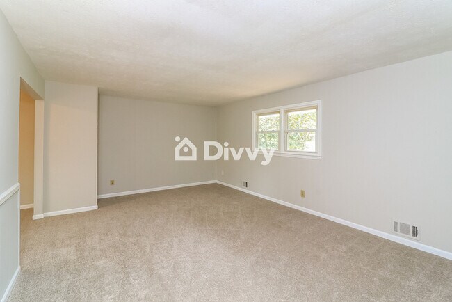 Building Photo - 4910 Old Briar Trl, Douglasville, GA 30135