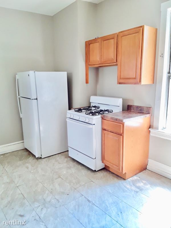 Building Photo - 3 br, 1 bath Townhome - 142 Sunset Ave